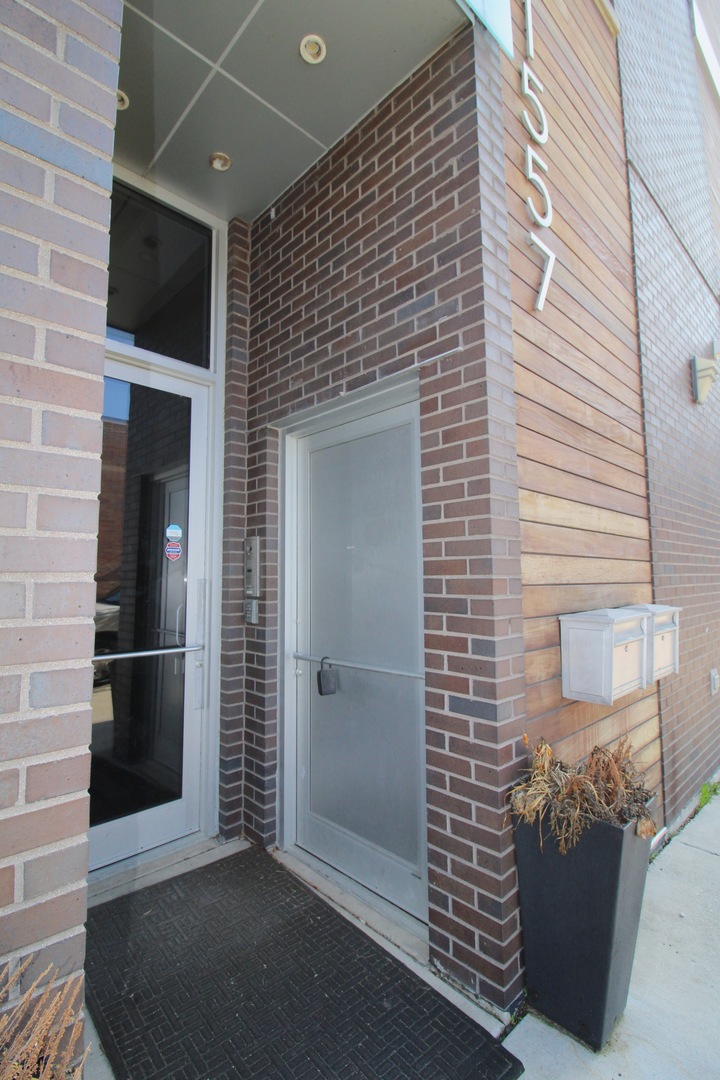 859 N Ashland Avenue Commercial Property Photo 16