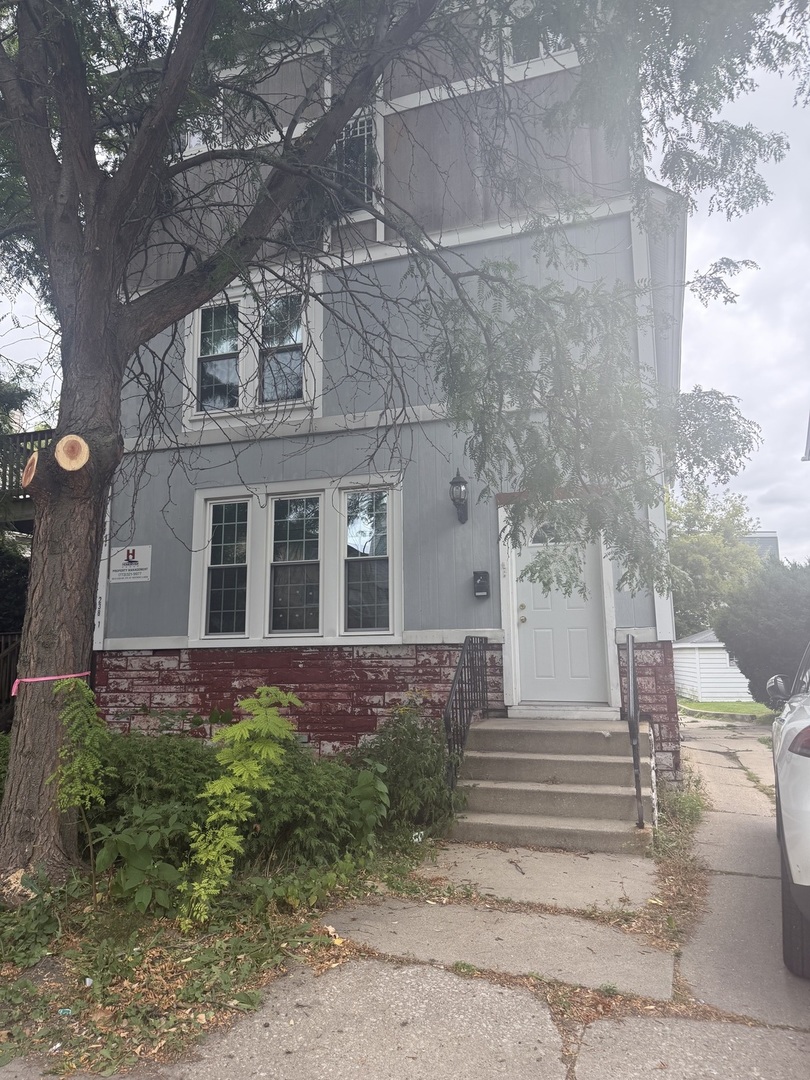 238 Des Plaines Avenue 1 Property Photo 1