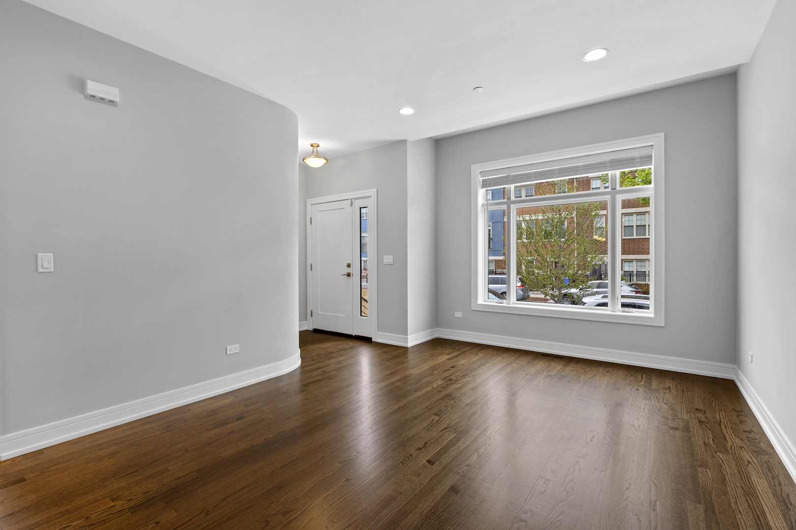 3231 S Shields Avenue Property Photo 5