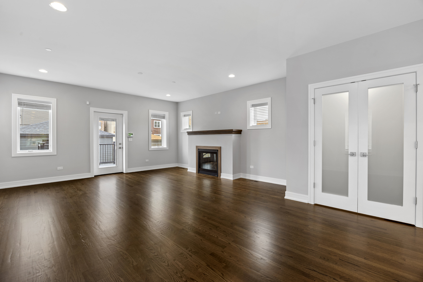 3231 S Shields Avenue Property Photo 21