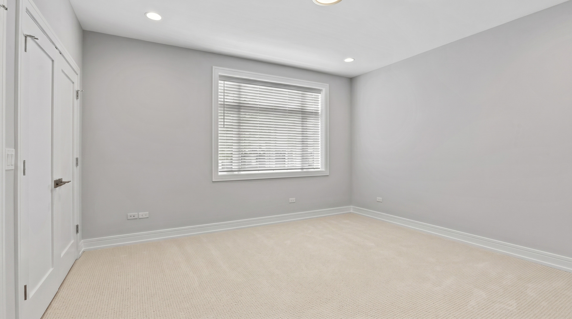 3231 S Shields Avenue Property Photo 40
