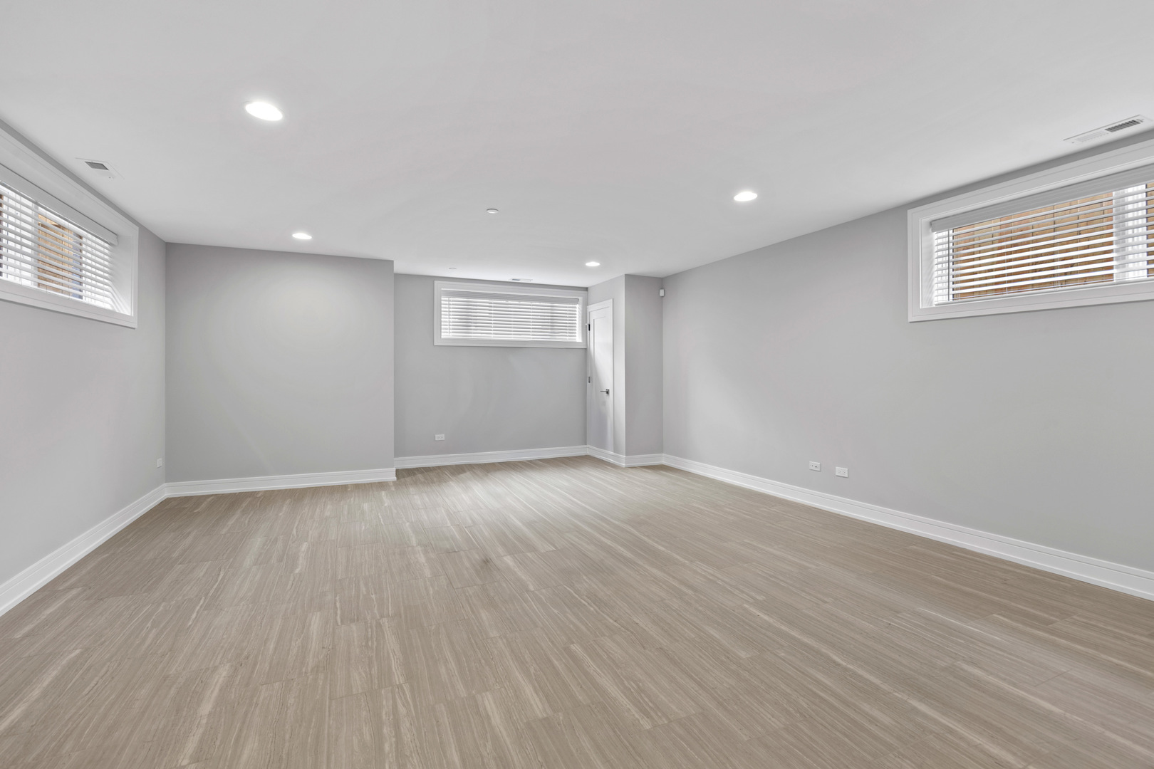 3231 S Shields Avenue Property Photo 49