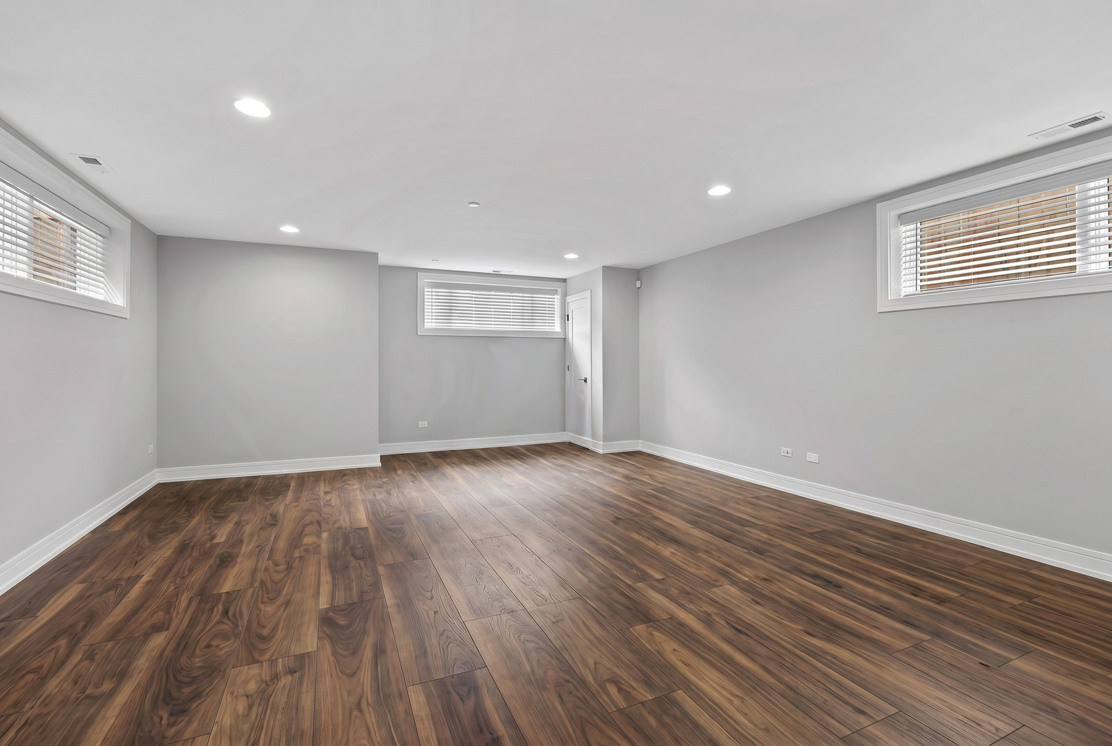 3231 S Shields Avenue Property Photo 50