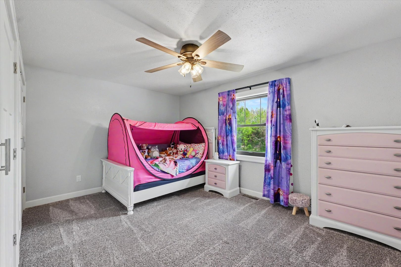 808 Cedar Ridge Court Property Photo 18
