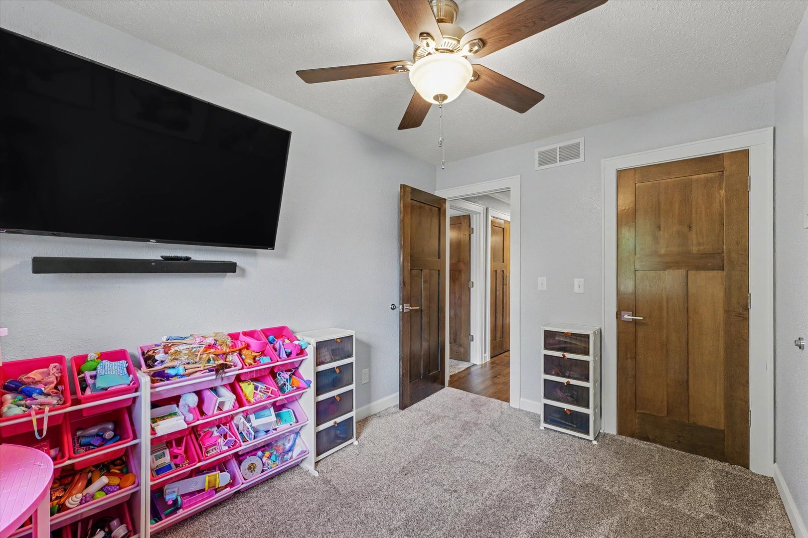 808 Cedar Ridge Court Property Photo 21