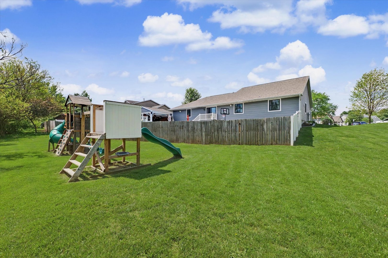 808 Cedar Ridge Court Property Photo 40