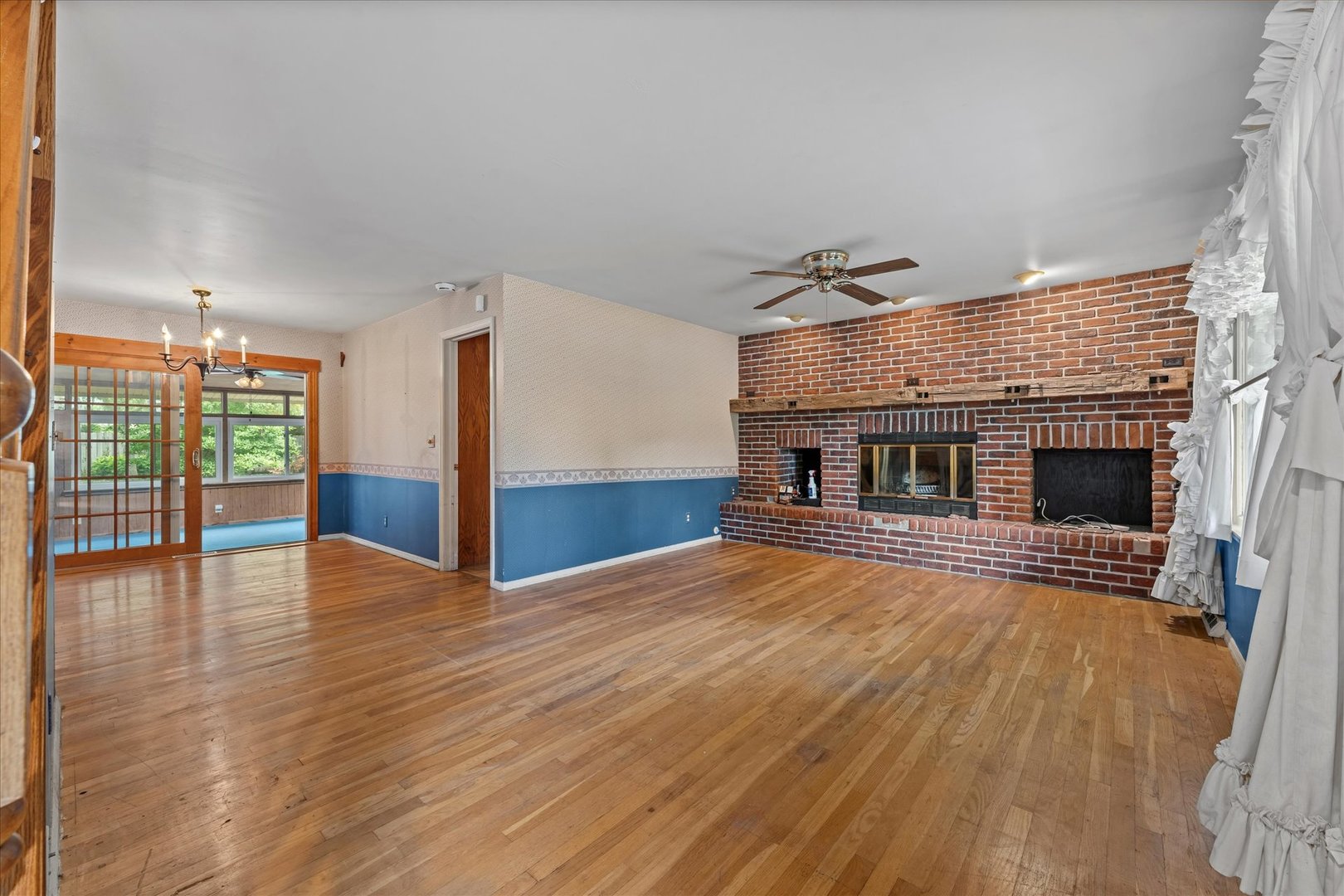 1606 Dobbins Drive Property Photo 4