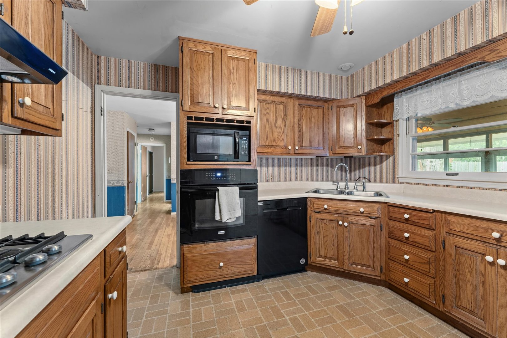 1606 Dobbins Drive Property Photo 17