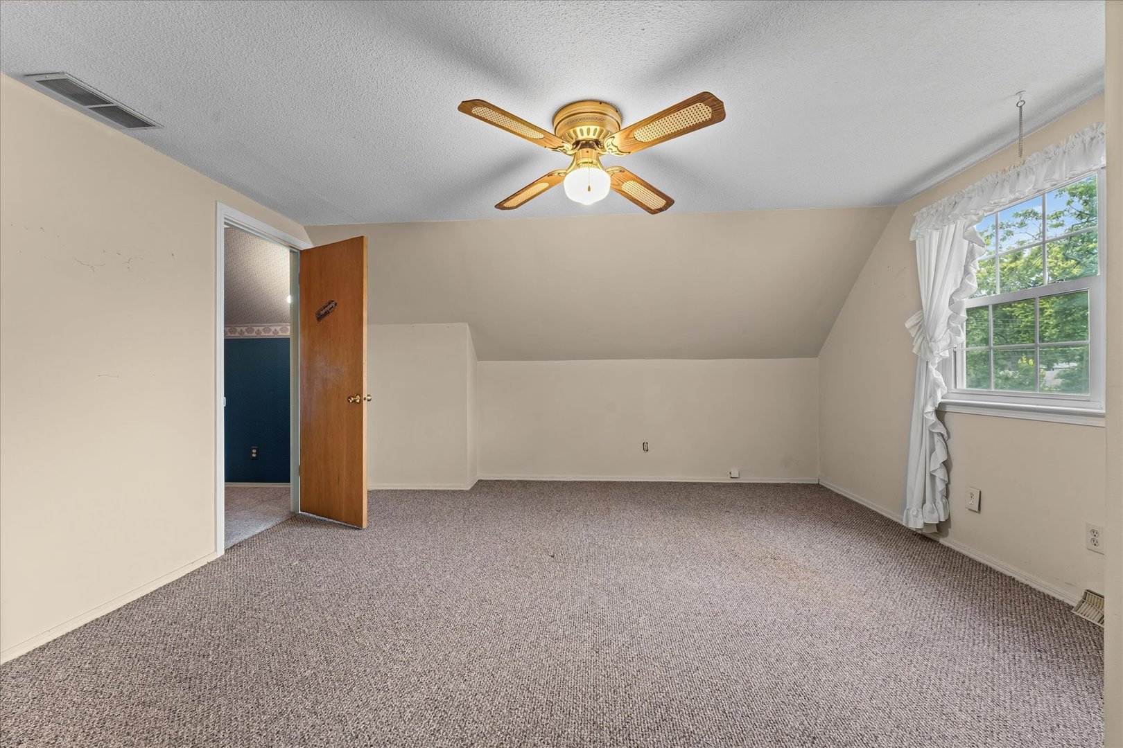 1606 Dobbins Drive Property Photo 24