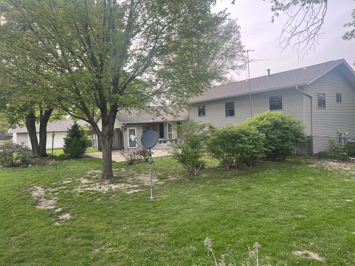 10093 Wolf Road Property Photo 5
