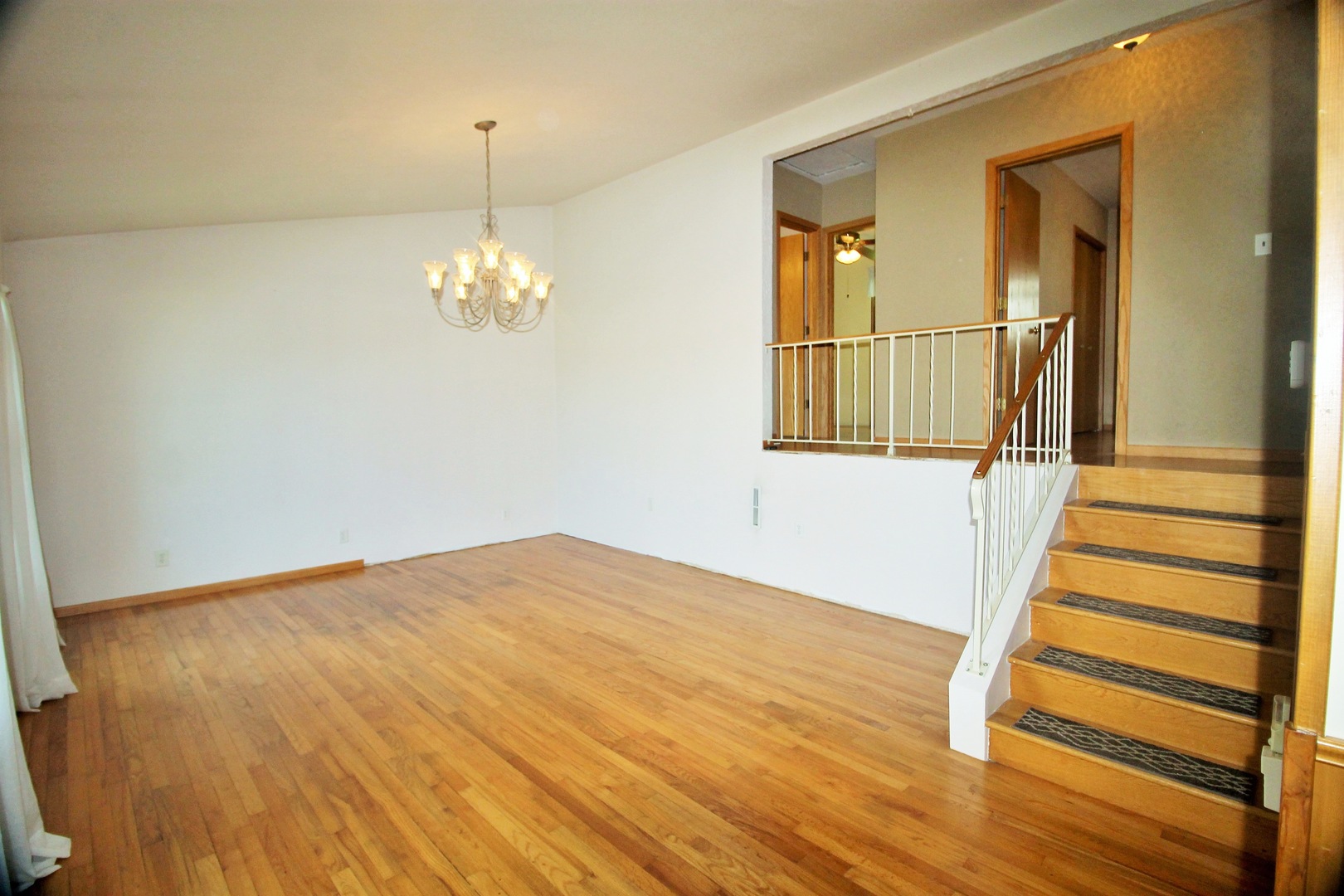 10093 Wolf Road Property Photo 13