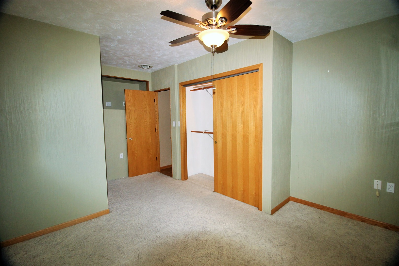 10093 Wolf Road Property Photo 17