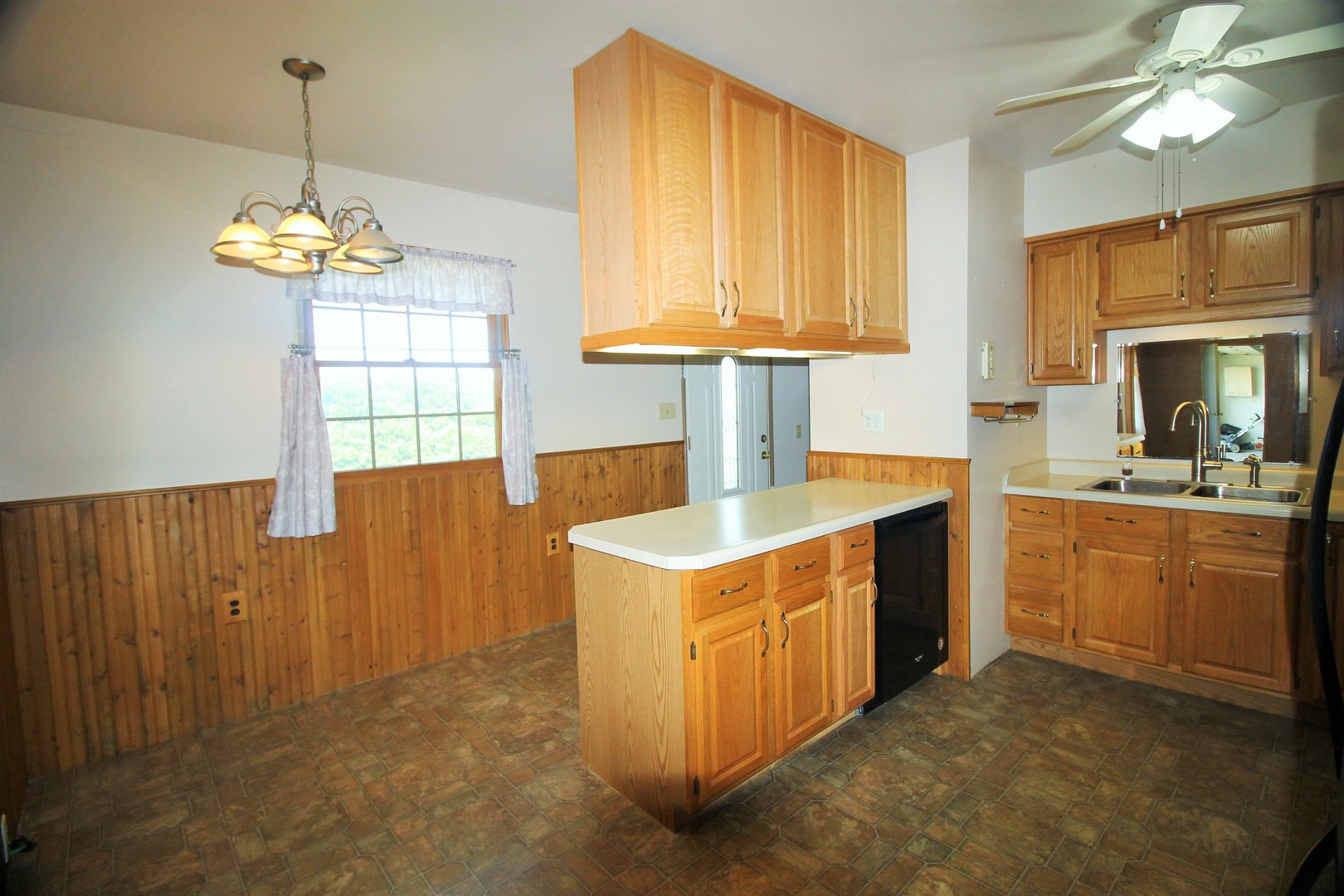 10093 Wolf Road Property Photo 25