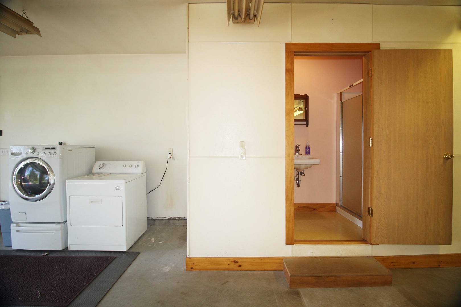 10093 Wolf Road Property Photo 26