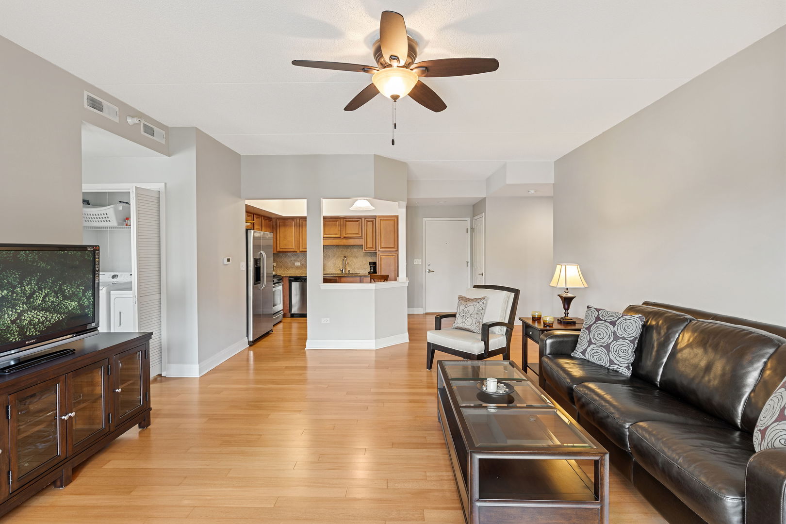 100 S Emerson Street 205 Property Photo 6