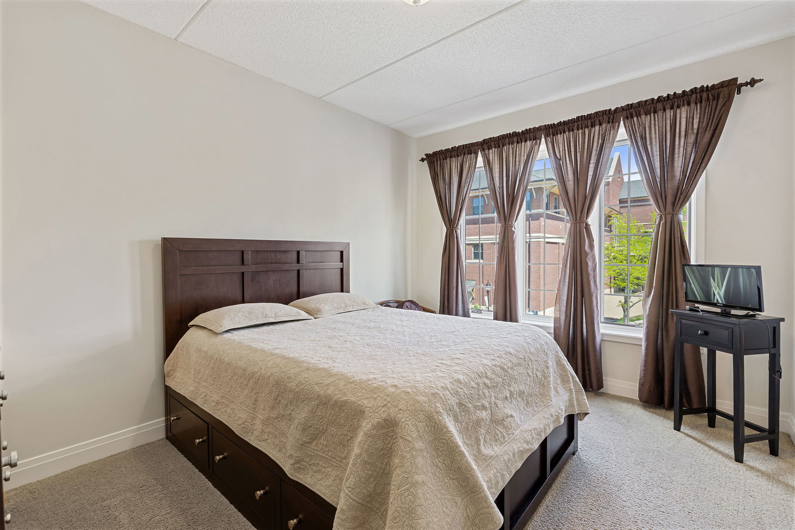 100 S Emerson Street 205 Property Photo 13