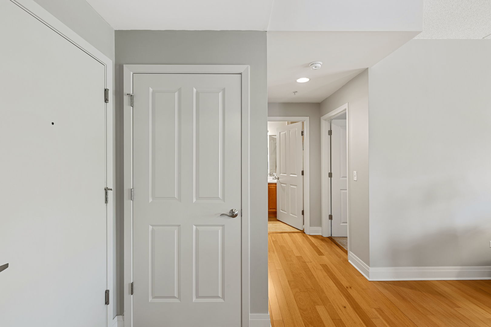 100 S Emerson Street 205 Property Photo 15