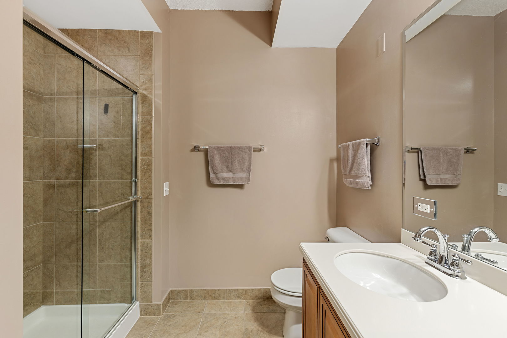 100 S Emerson Street 205 Property Photo 17