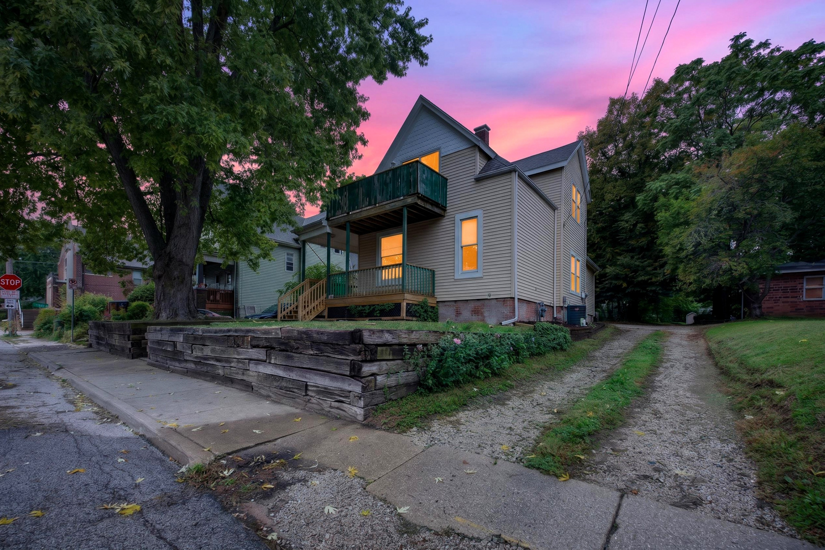 605 S Lee Street Property Photo 1