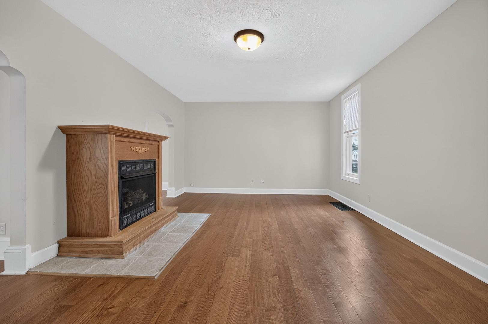 605 S Lee Street Property Photo 12