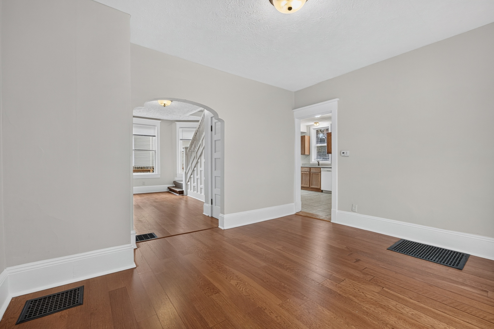 605 S Lee Street Property Photo 15
