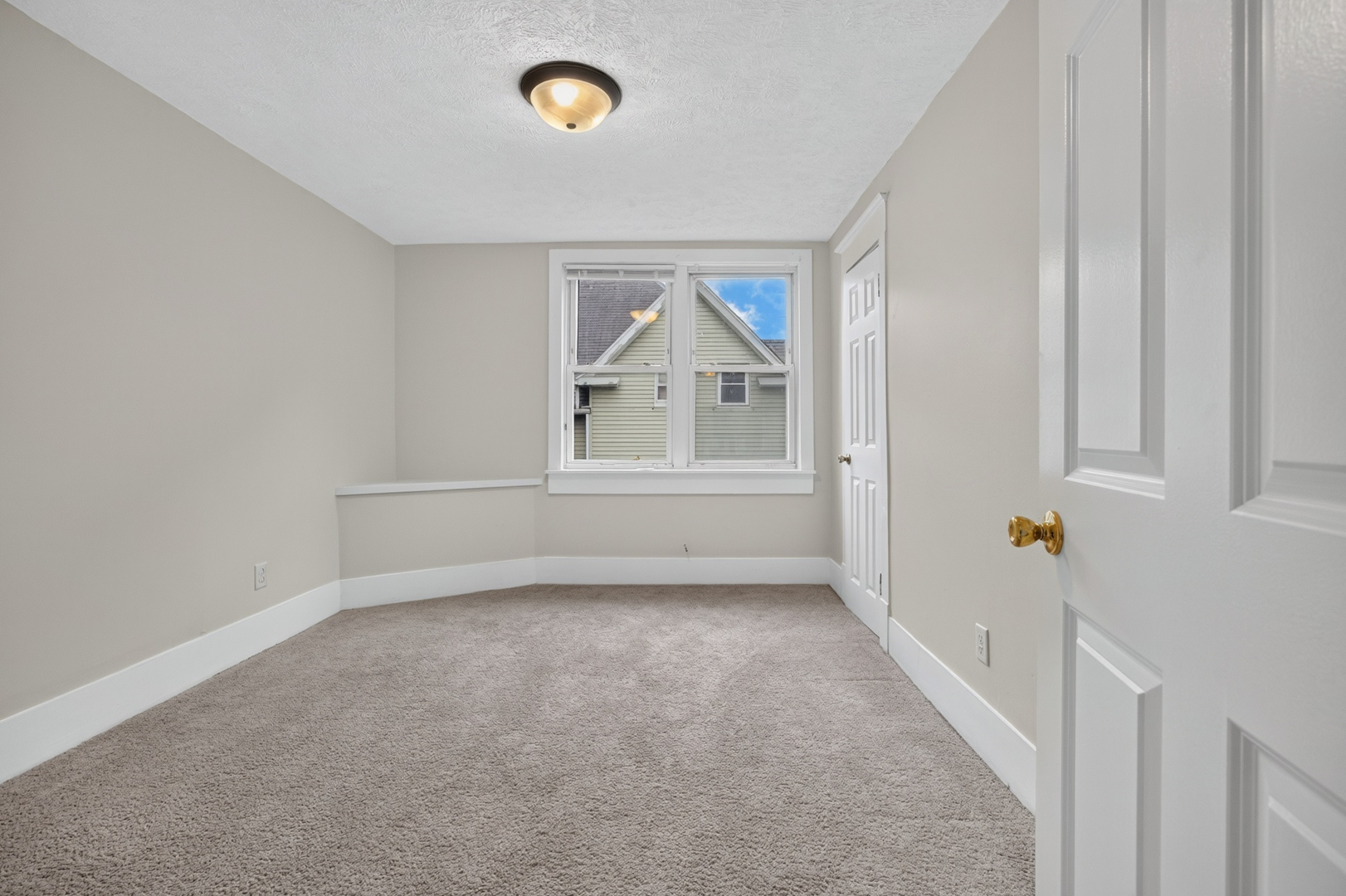 605 S Lee Street Property Photo 26