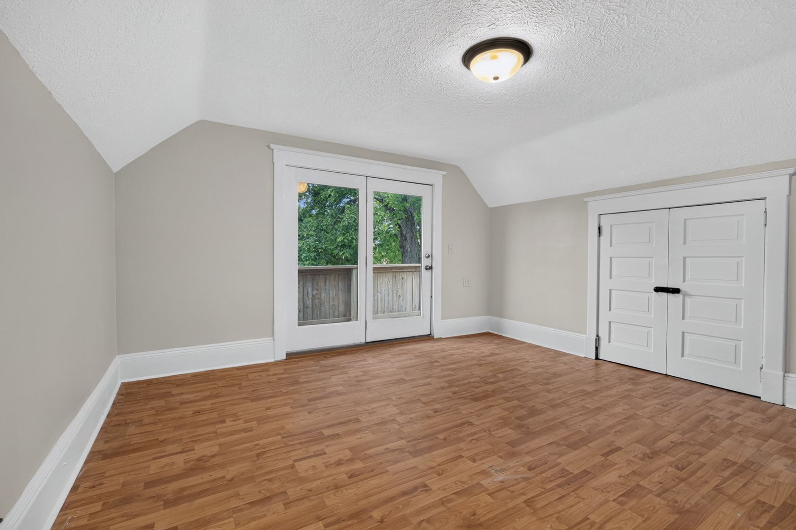 605 S Lee Street Property Photo 29