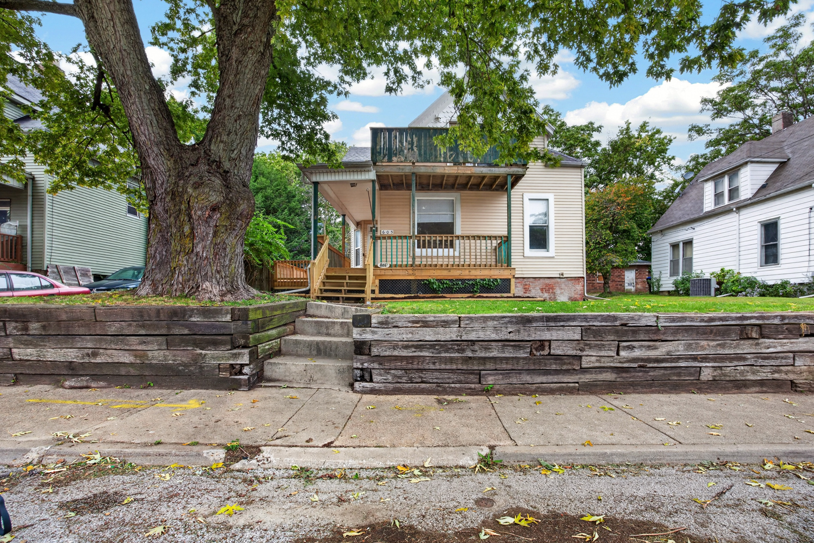605 S Lee Street Property Photo 37