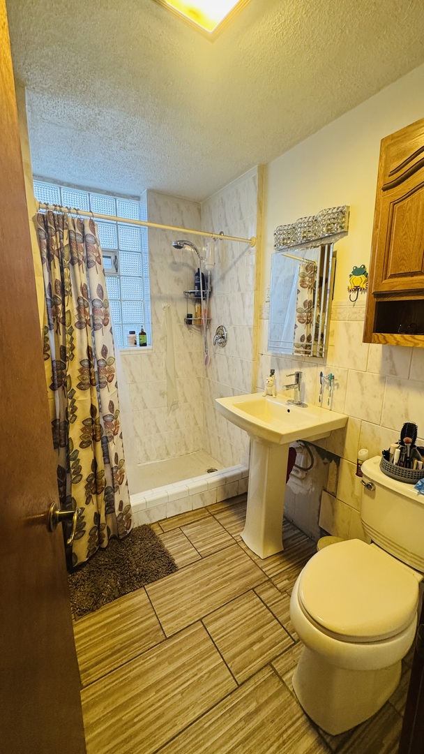 2438 S Drake Avenue Property Photo 7