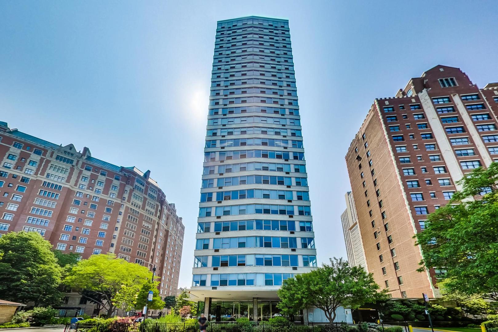 3900 N Lake Shore Drive 25c Property Photo 1