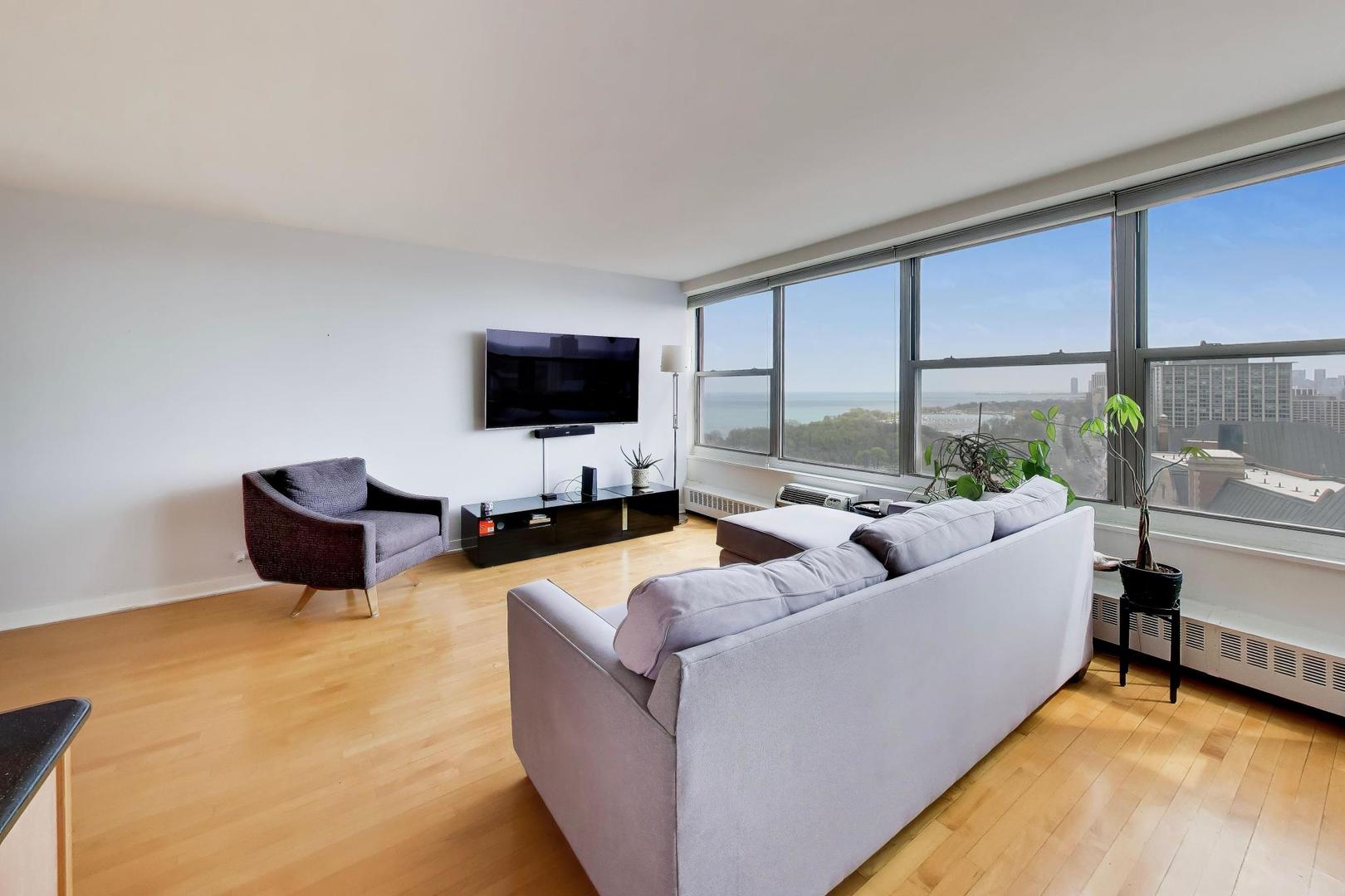 3900 N Lake Shore Drive 25c Property Photo 4
