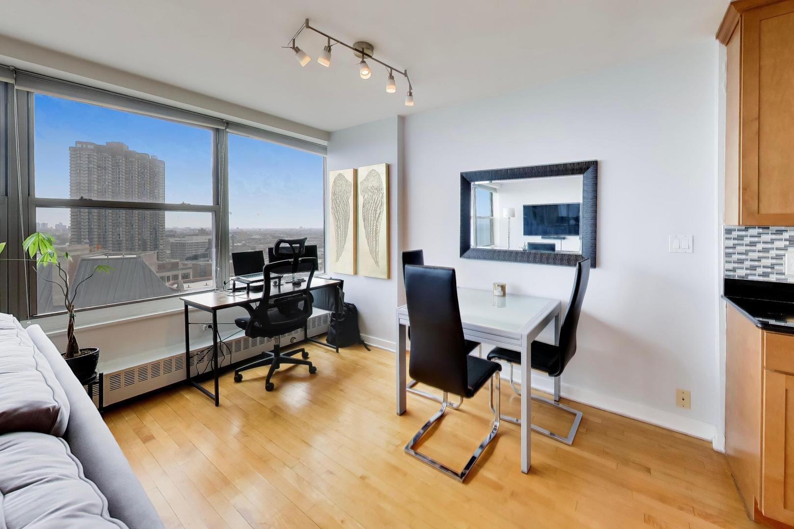 3900 N Lake Shore Drive 25c Property Photo 9