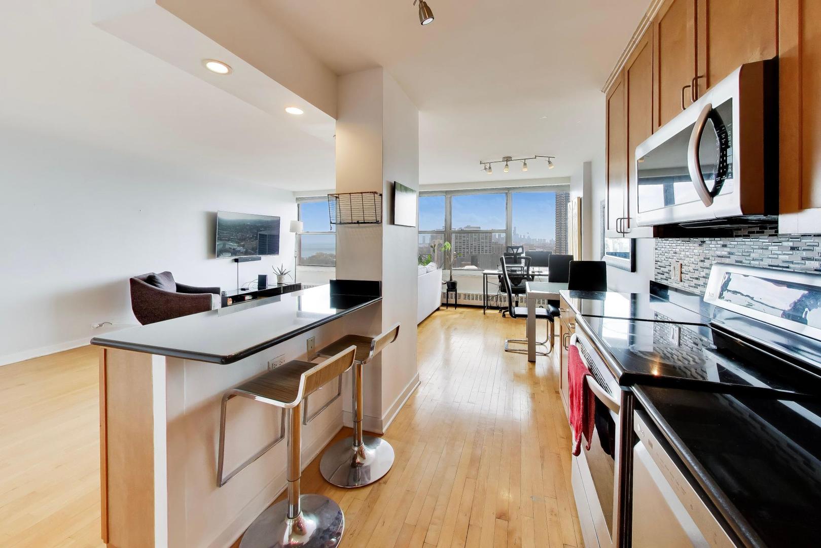 3900 N Lake Shore Drive 25c Property Photo 12