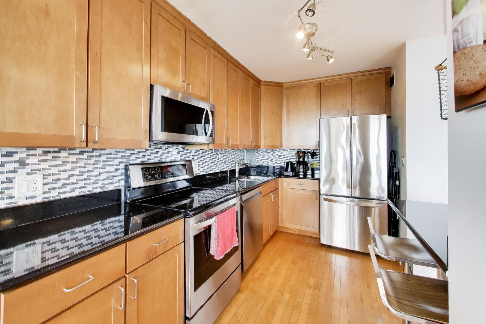 3900 N Lake Shore Drive 25c Property Photo 13
