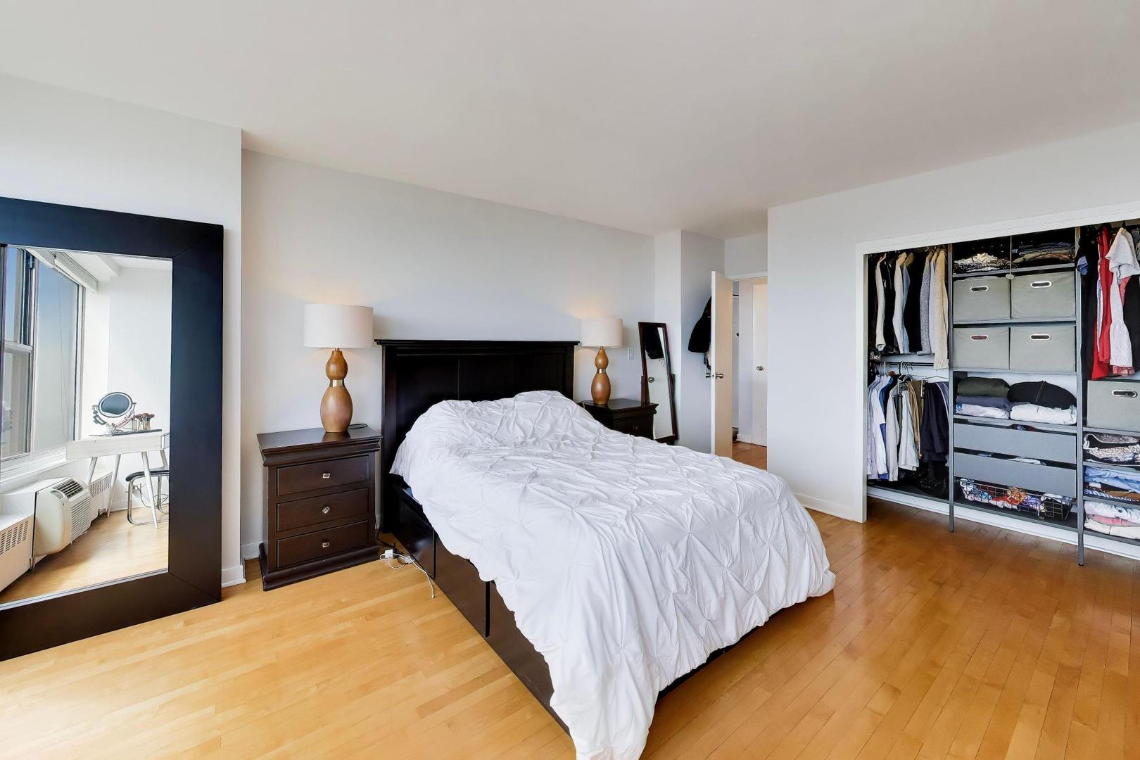 3900 N Lake Shore Drive 25c Property Photo 14