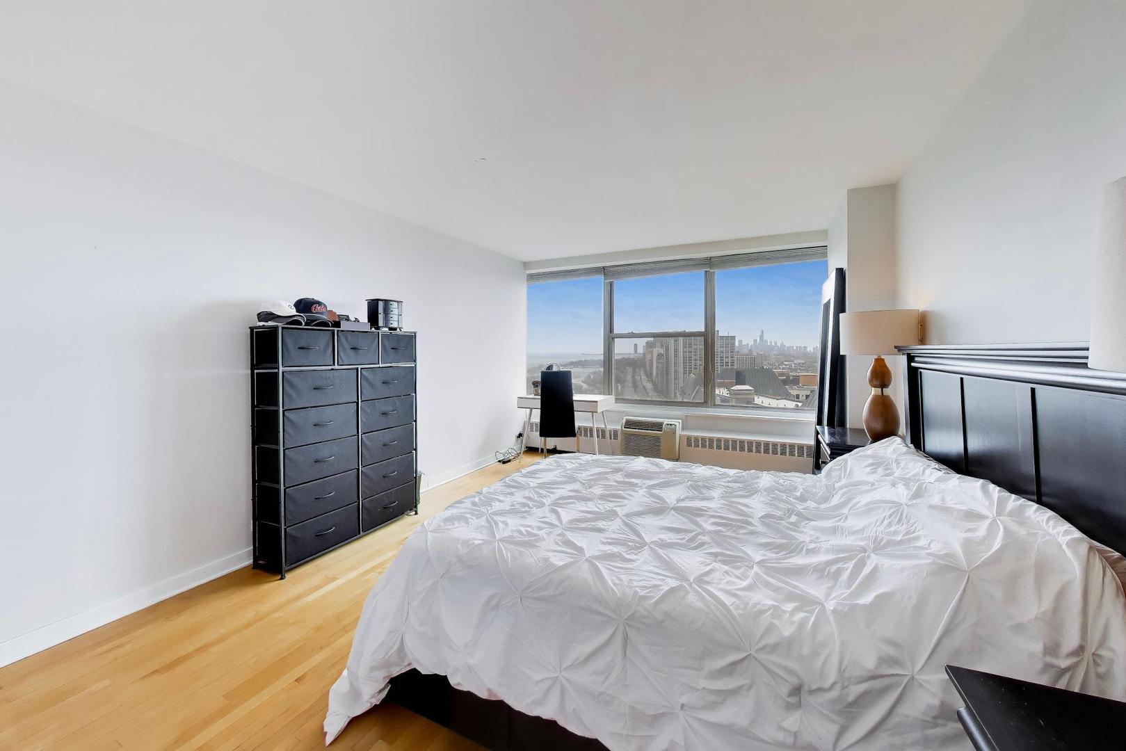 3900 N Lake Shore Drive 25c Property Photo 15