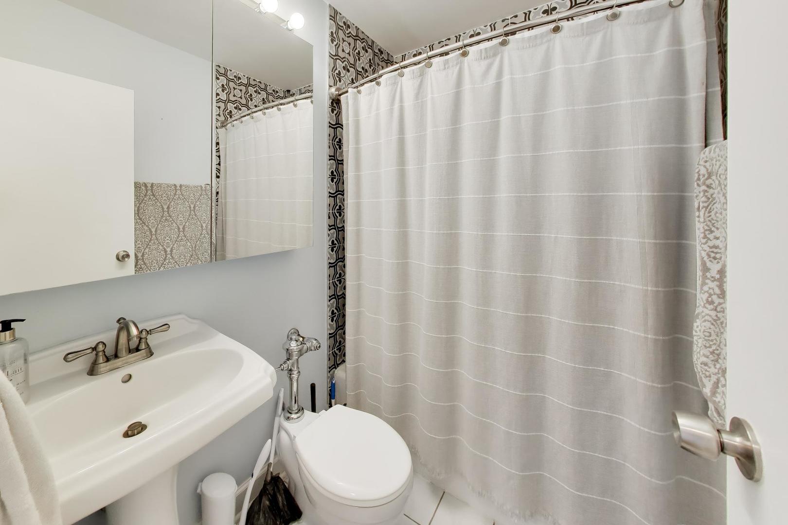 3900 N Lake Shore Drive 25c Property Photo 18
