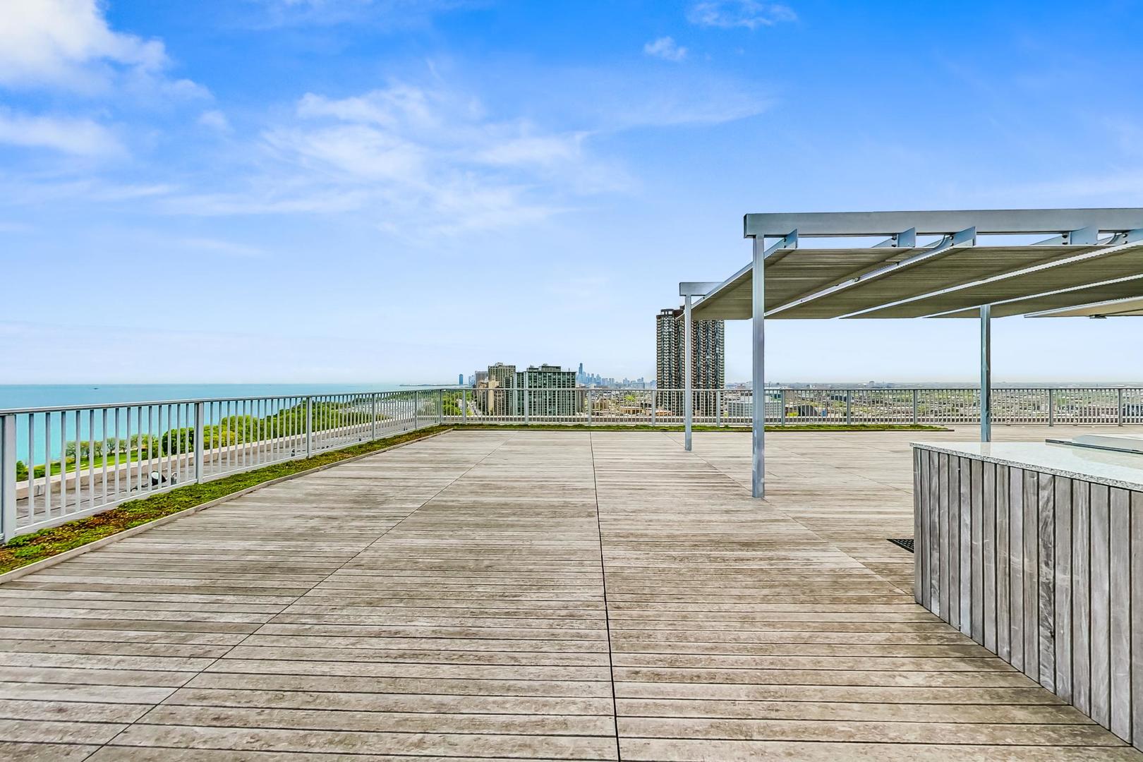 3900 N Lake Shore Drive 25c Property Photo 21