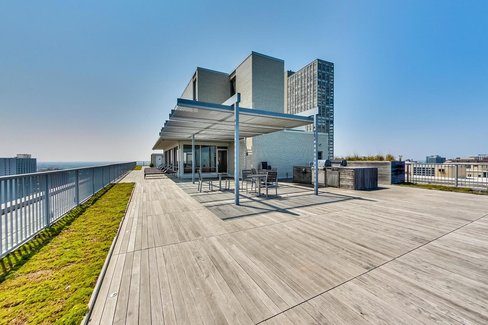 3900 N Lake Shore Drive 25c Property Photo 23