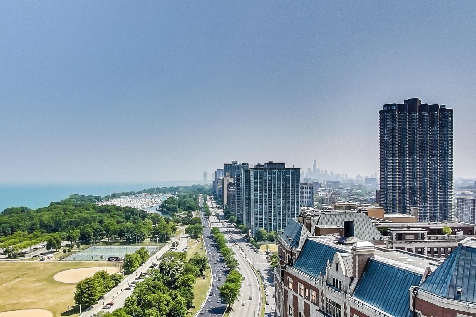3900 N Lake Shore Drive 25c Property Photo 28