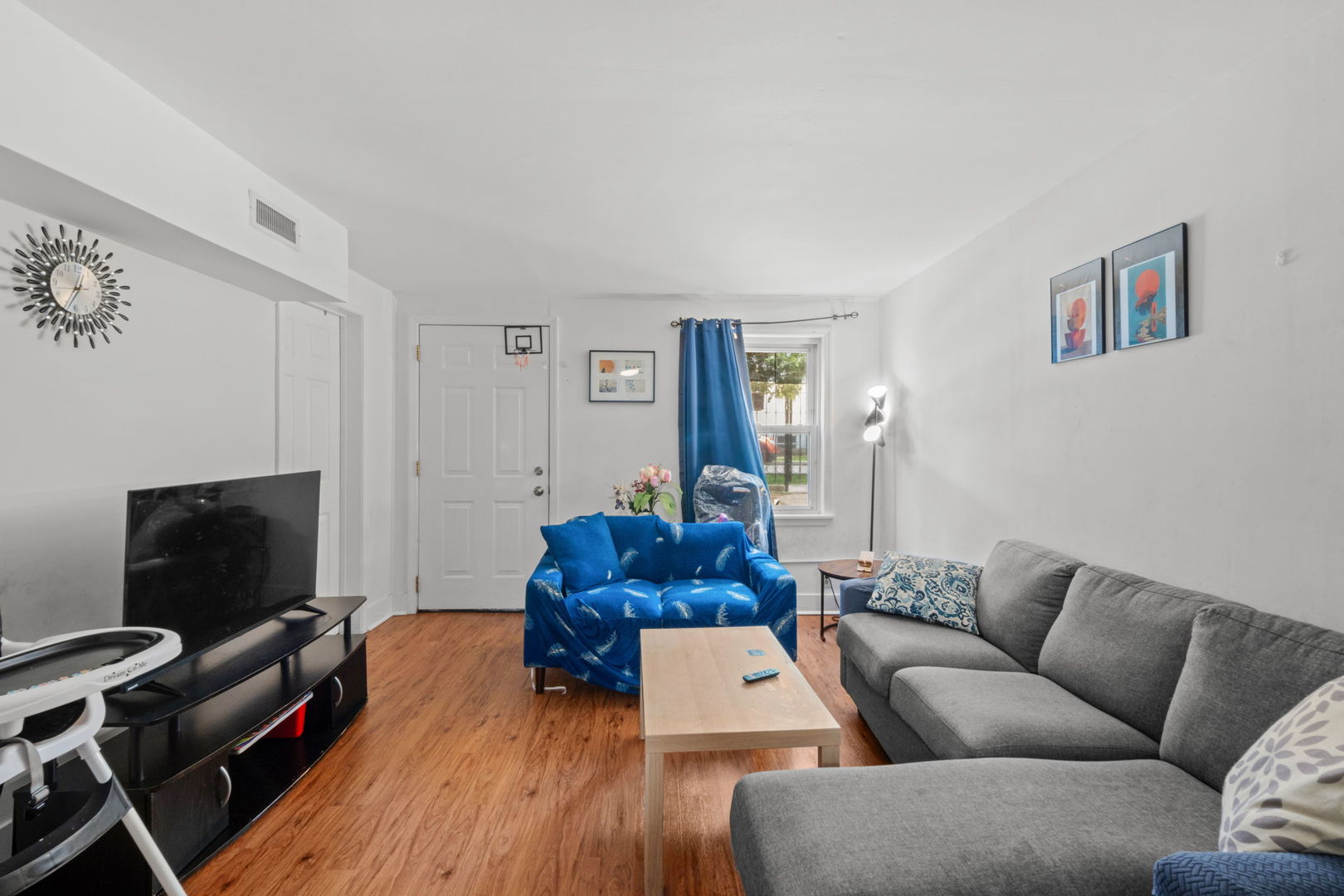 2250 S Sacramento Avenue Property Photo 3
