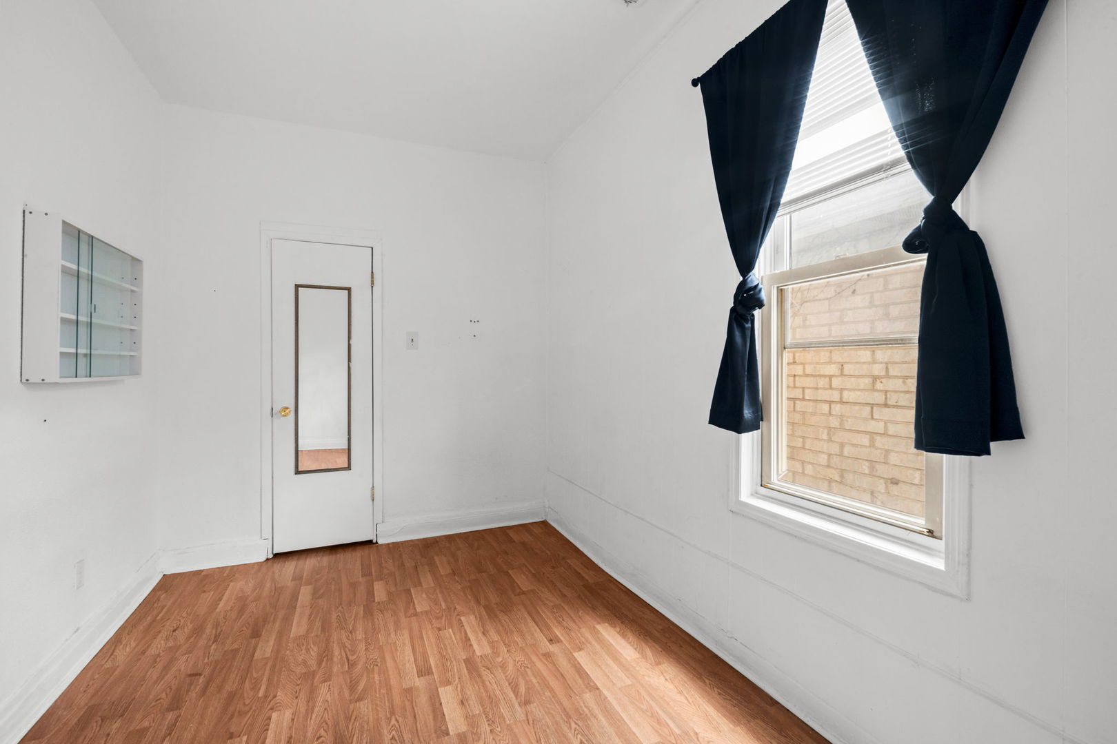 2250 S Sacramento Avenue Property Photo 18