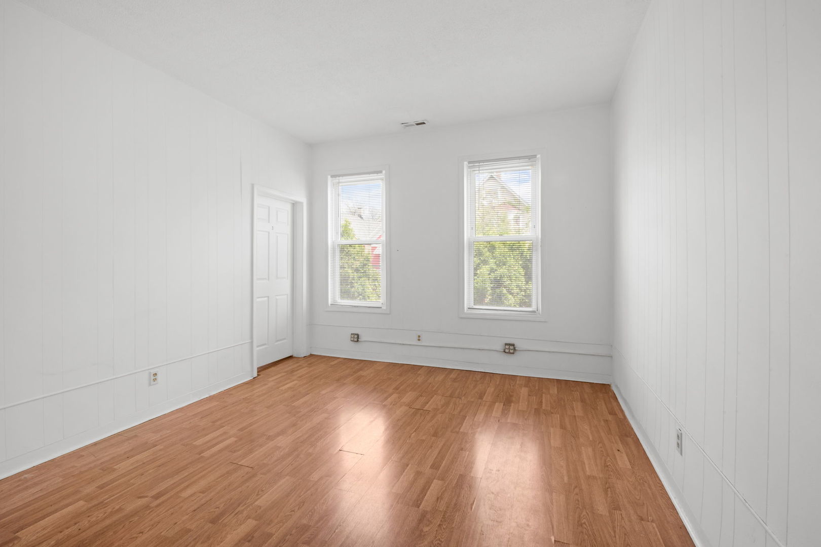 2250 S Sacramento Avenue Property Photo 19