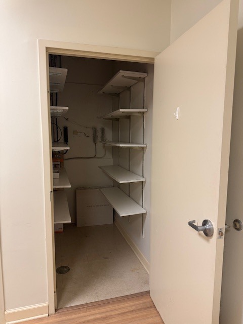 2306 W Touhy Avenue Property Photo 13