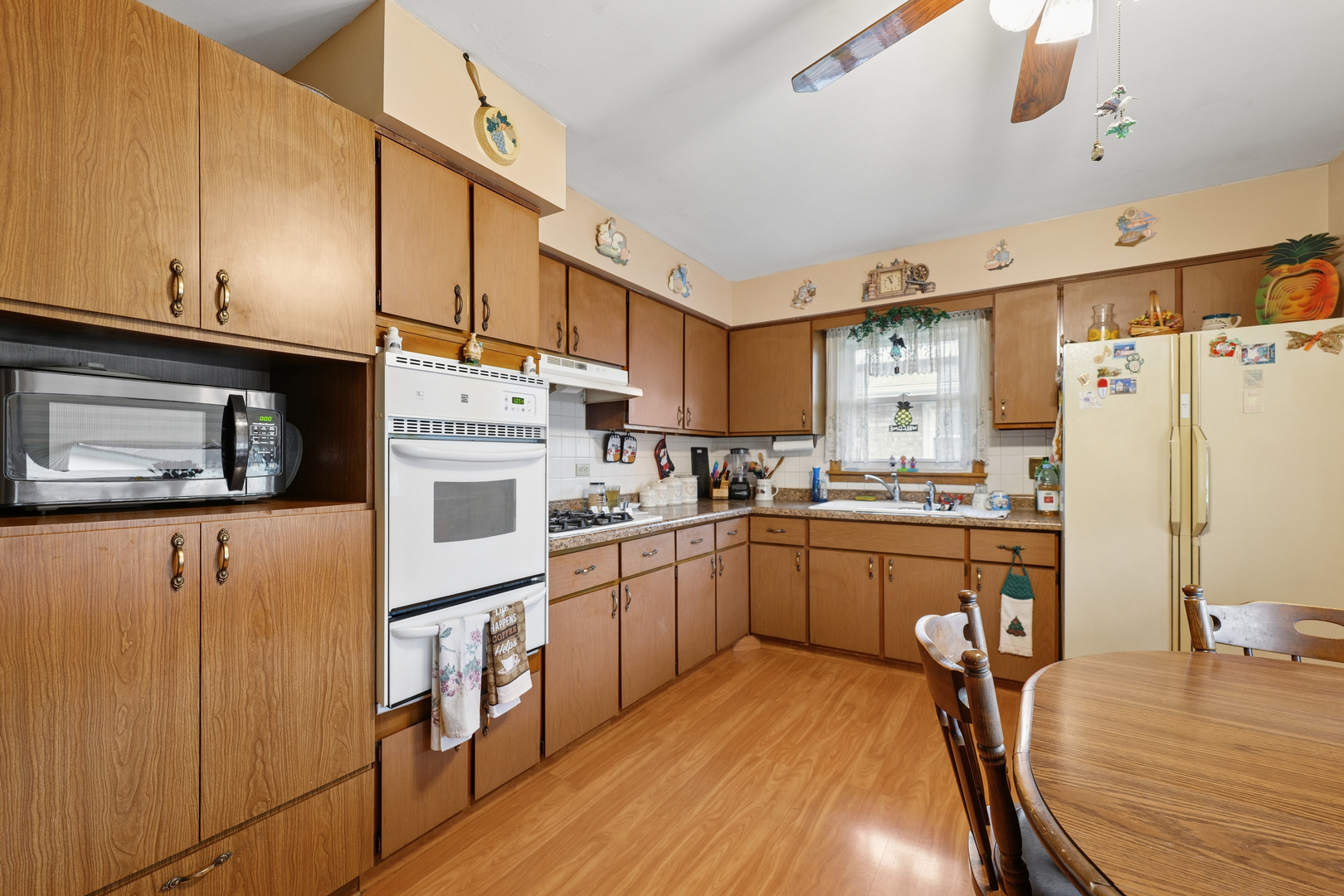 7730 S Octavia Avenue Property Photo 6