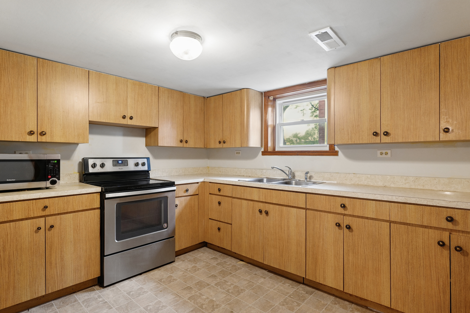 7730 S Octavia Avenue Property Photo 17