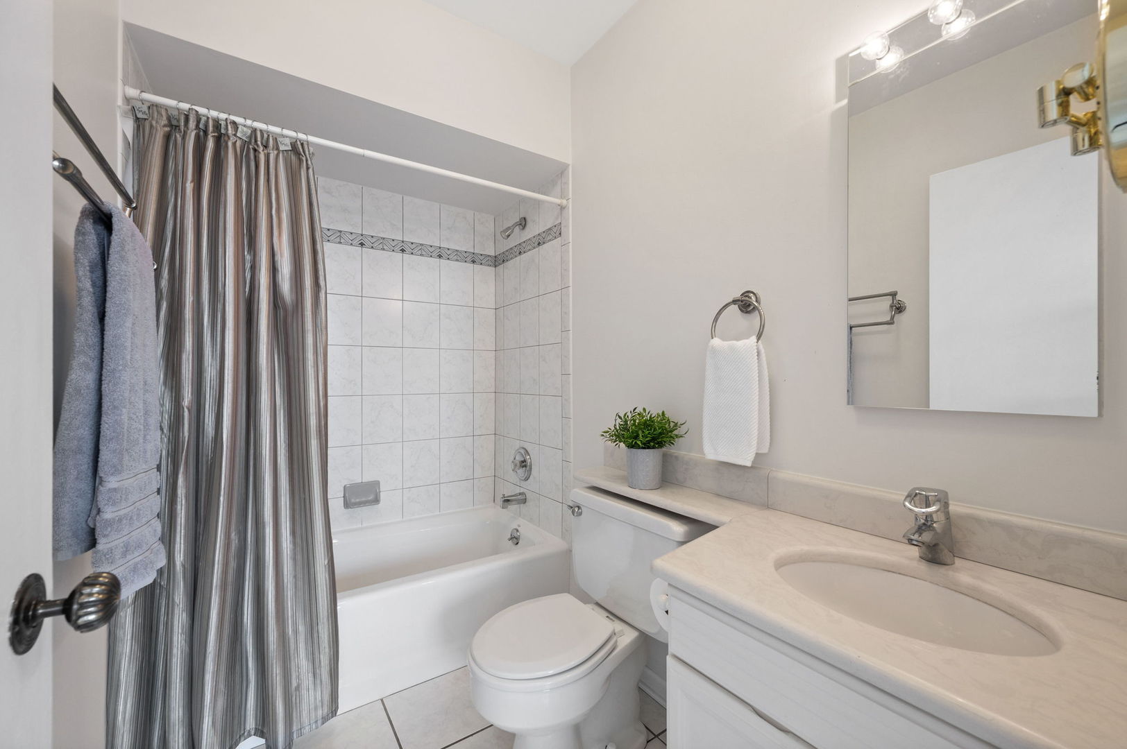 1515 N Astor Street 23bc Property Photo 27