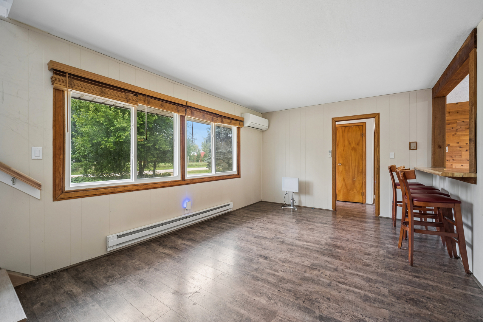 15036 Durkee Road Property Photo 8