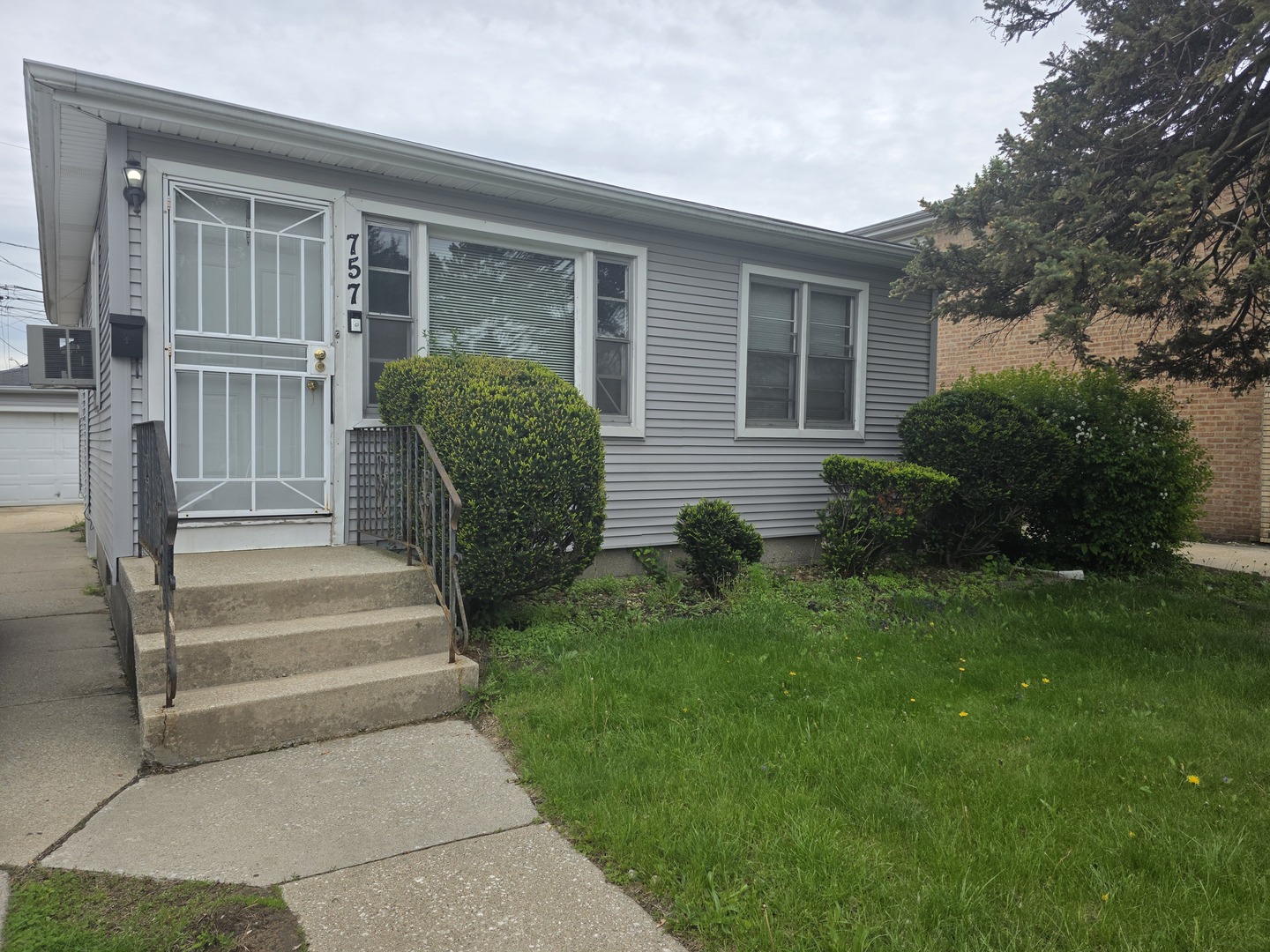 757 Newell Avenue Property Photo 1