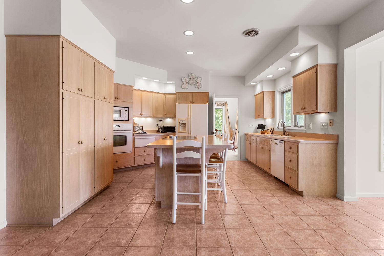 1808 Foxborough Court Property Photo 12